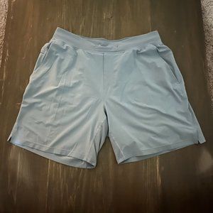 Lululemon T.H.E. Short Linerless 7" – Size L – Light Blue (Chambray)